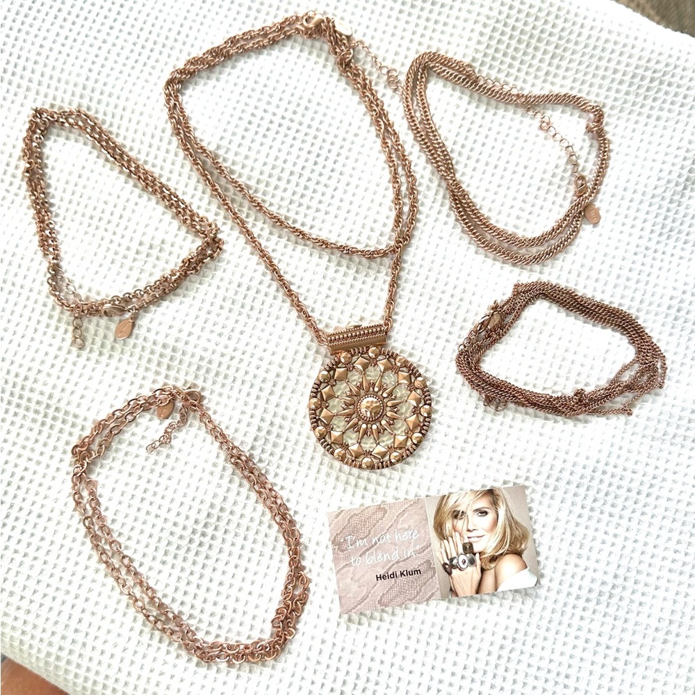 Wildlife by Heidi Klum Medallion Pendant Necklace 5 Rose Gold Tone Chains NIB - Picture 4 of 6